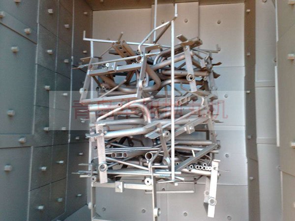 吊鉤式拋丸機(jī)清理工件后的效果